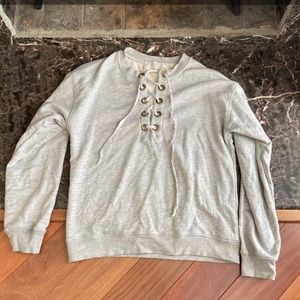 5/$25 Storia Boutique Sweater Size M